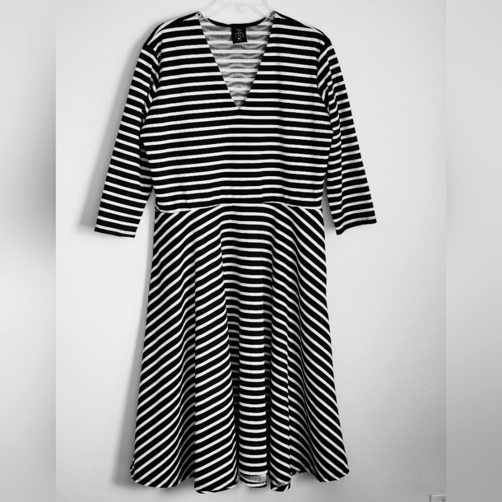 Agnes & Dora Midi Striped Dress Black & White Side Pockets Soft Stretchy Sz 2X